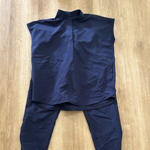 FIGS Navy scrub set